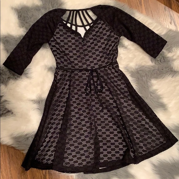 Black & white dress - Picture 5 of 8